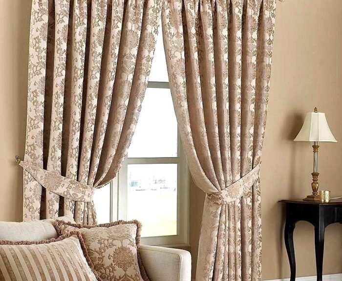 Cortinas elegantes langsir sharjah estilo sencillas salas choosing aspects think inspirationseek dudas kain ukuran ideasparadecorar ruang tamu interiores recamara habitacion